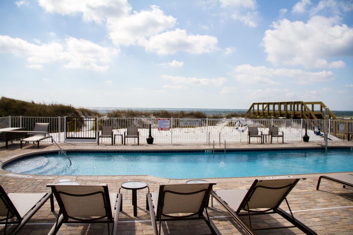 Pool at Sundrift Inn at Fort Walton Beach, Florida