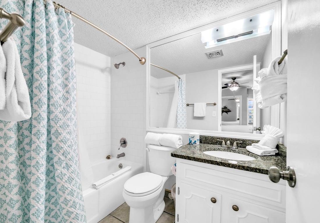 HSRC Master Bathroom with ShowerTub Combo