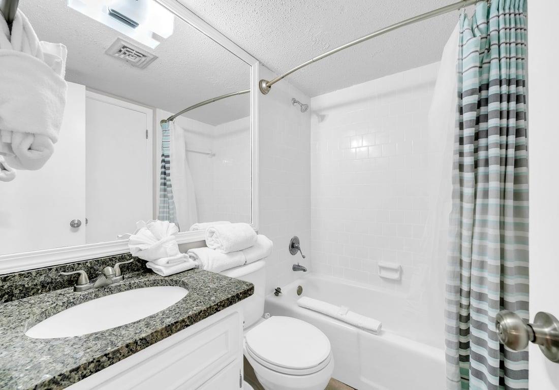 HSRC Guest Bathroom with ShowerTub Combo