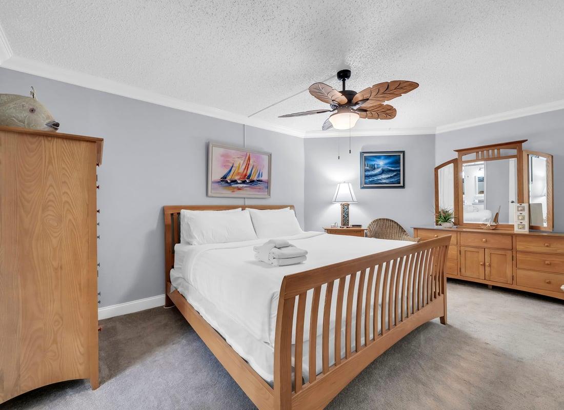 HSRC Bedroom With King Size Bed