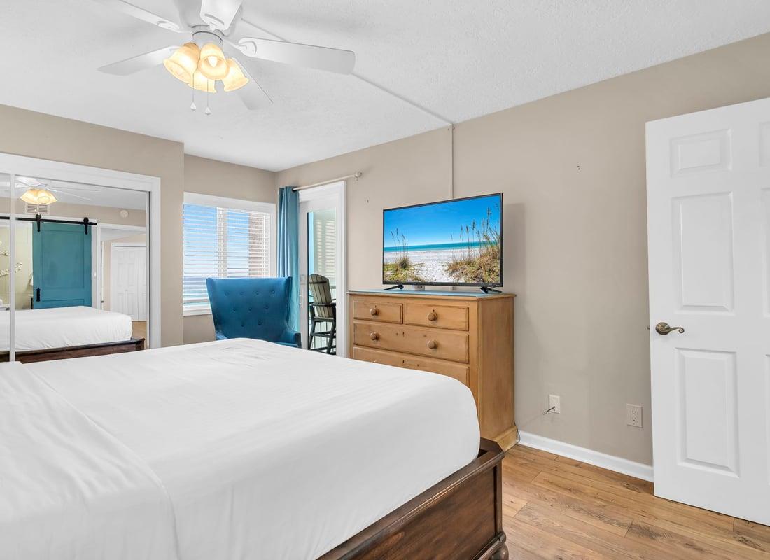 HSRC Master Bedroom With 46 TV