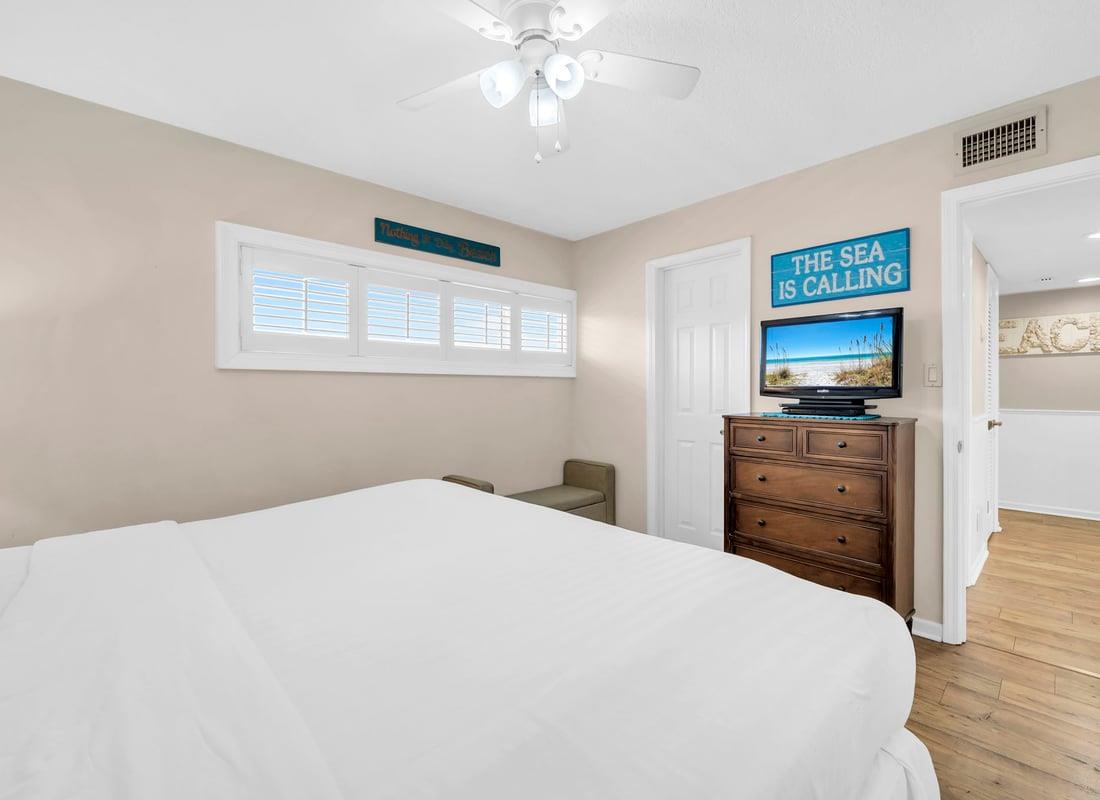 HSRC Guest Bedroom 25 TV
