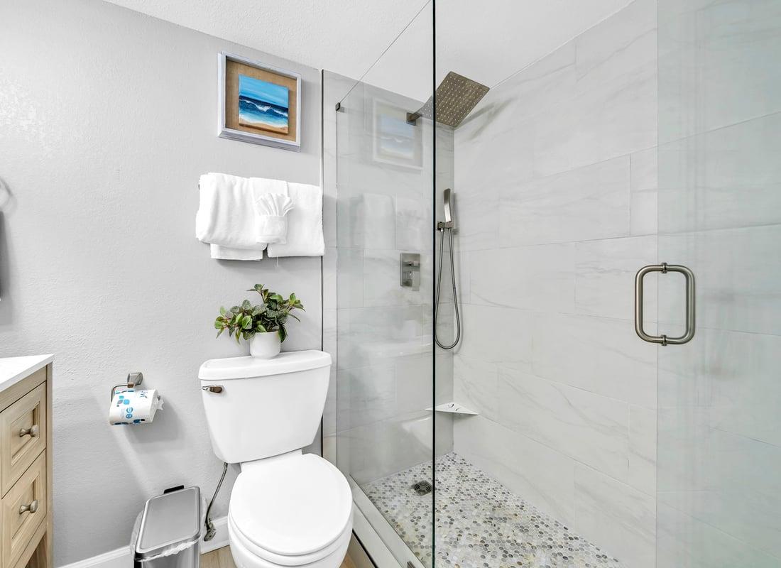 HSRC Master Bathroom with WalkIn Shower