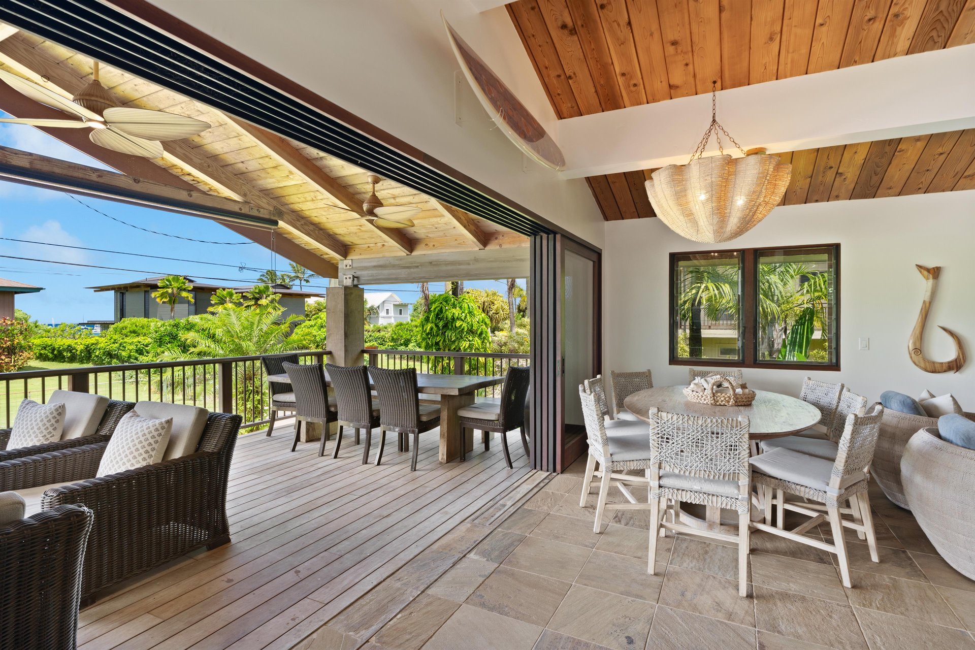 Open indooroutdoor dining