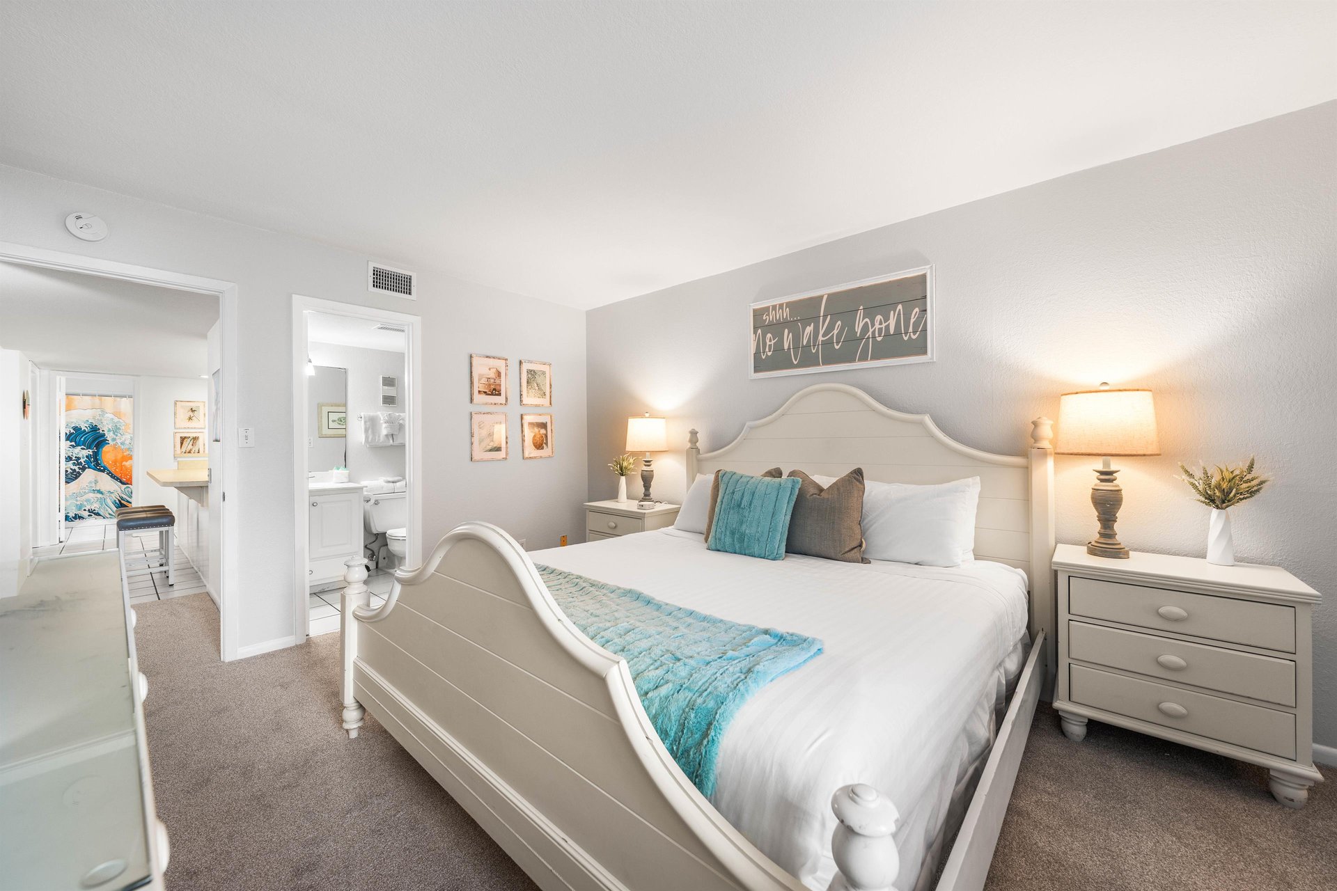 Master Bedroom With King Size Bed  EnSuite Bathroom