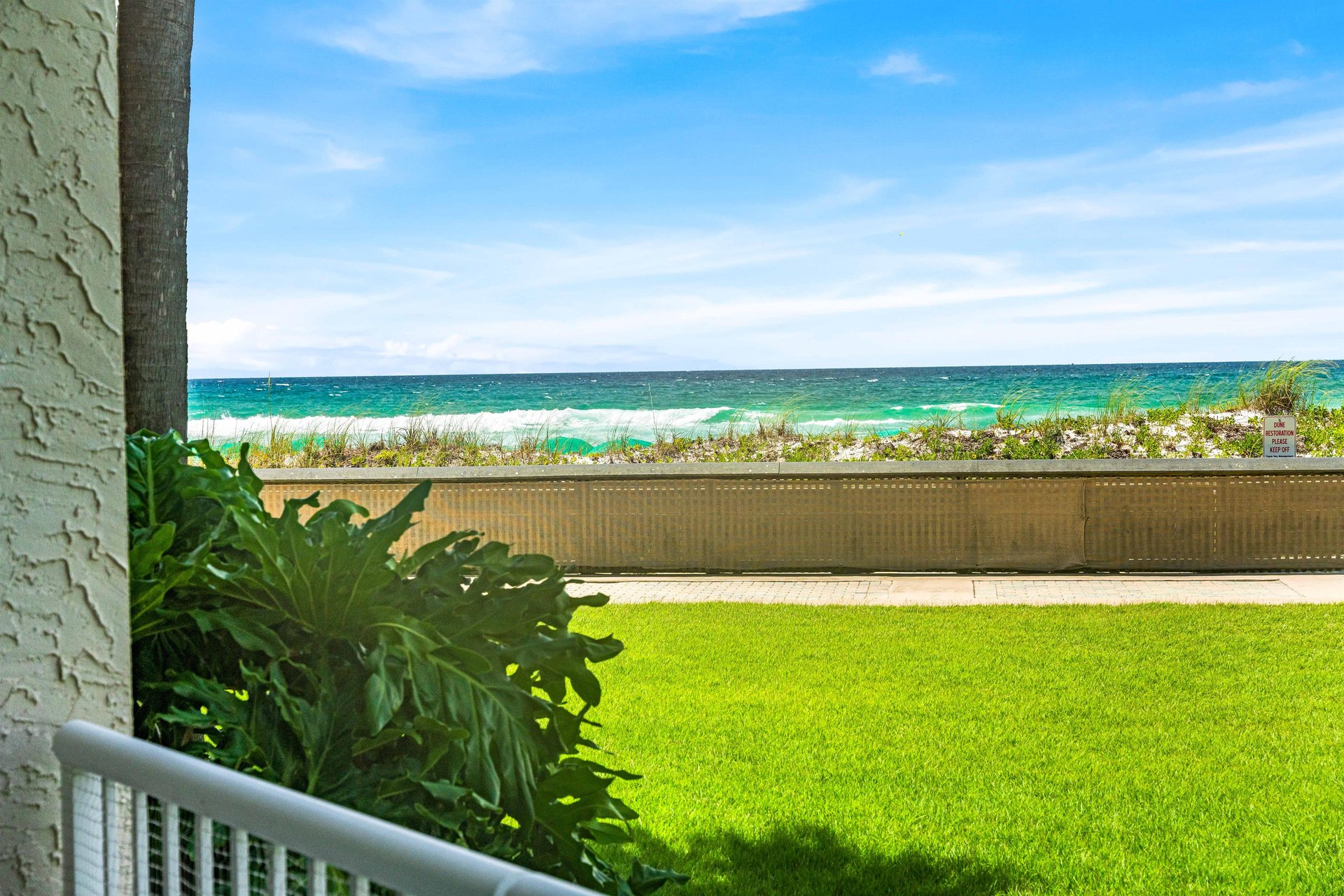 Holiday Surf and Racquet Unit 121 27