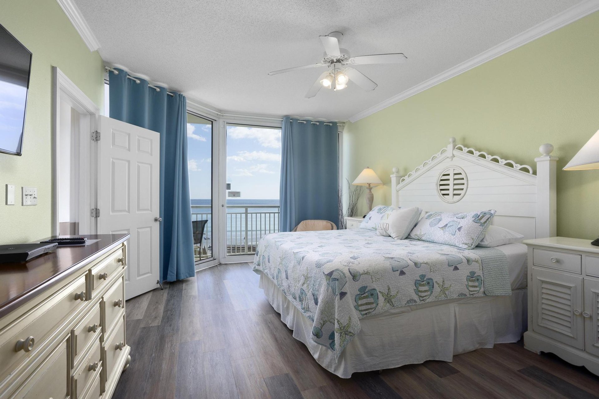 The Pearl of Navarre 303  Seas the Day 22
