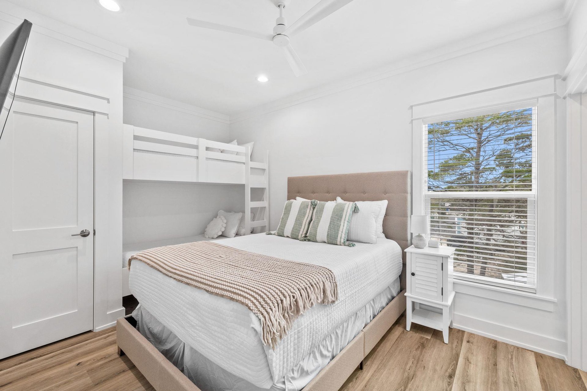Coastal Pearl 20