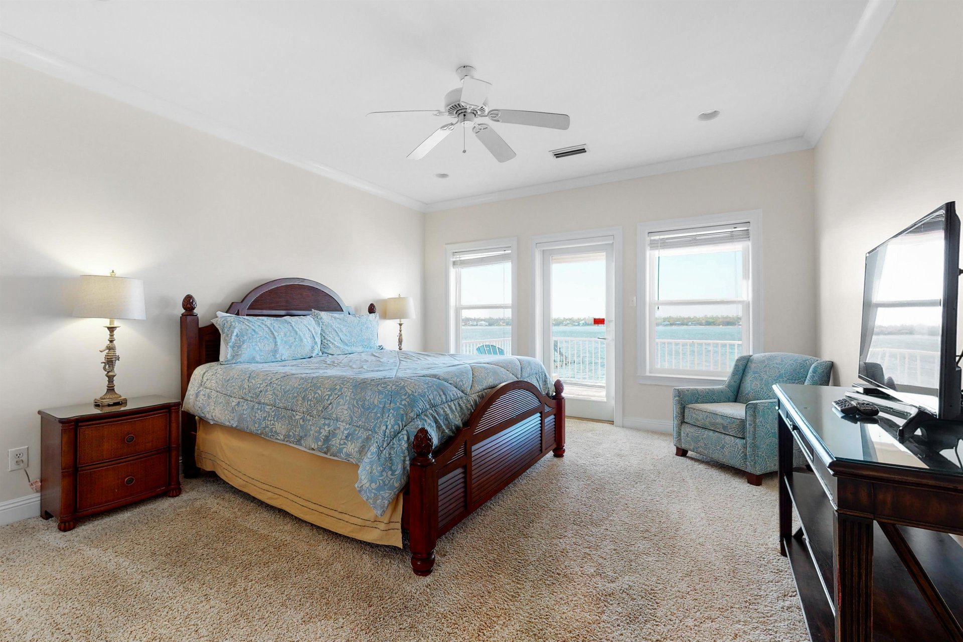 Gulf Horizons 19