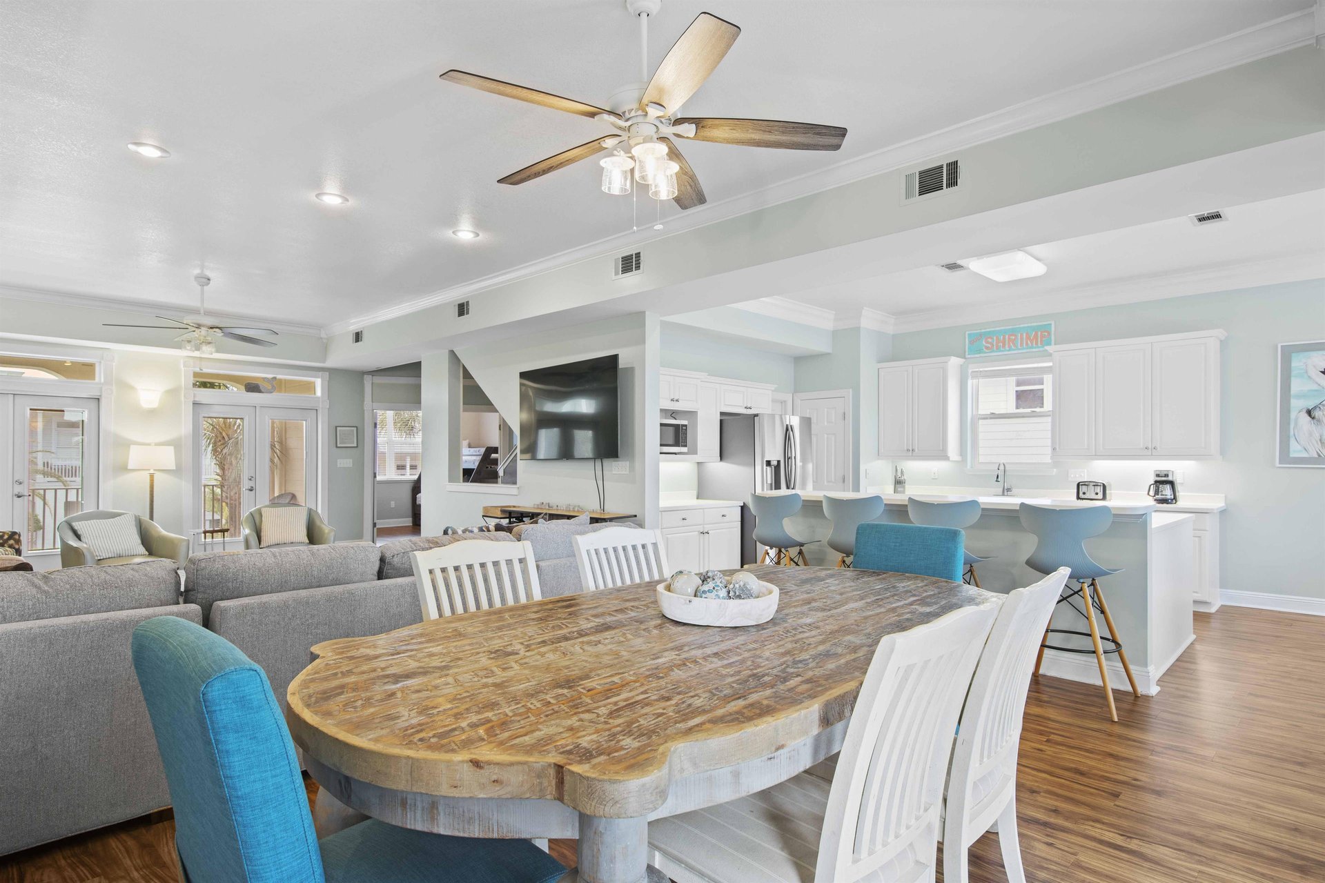 Classy Beaches at Destin Pointe Resort 6