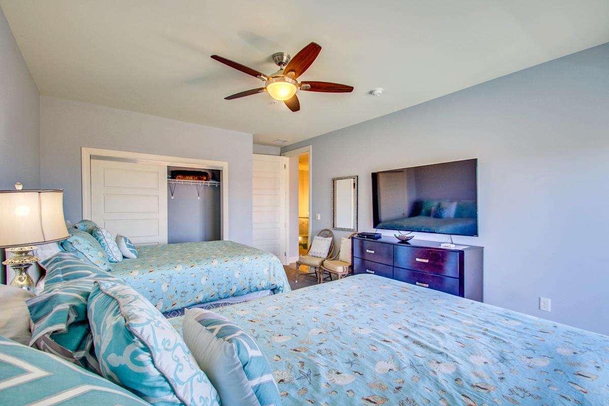 Regency Cabanas B6 23