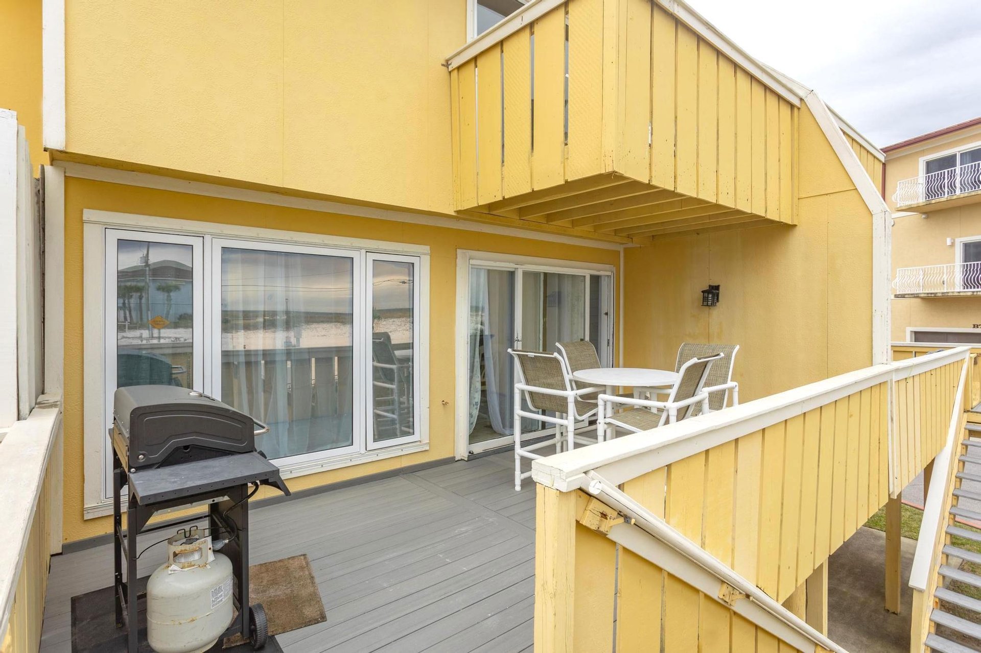 Regency Cabanas C3 25