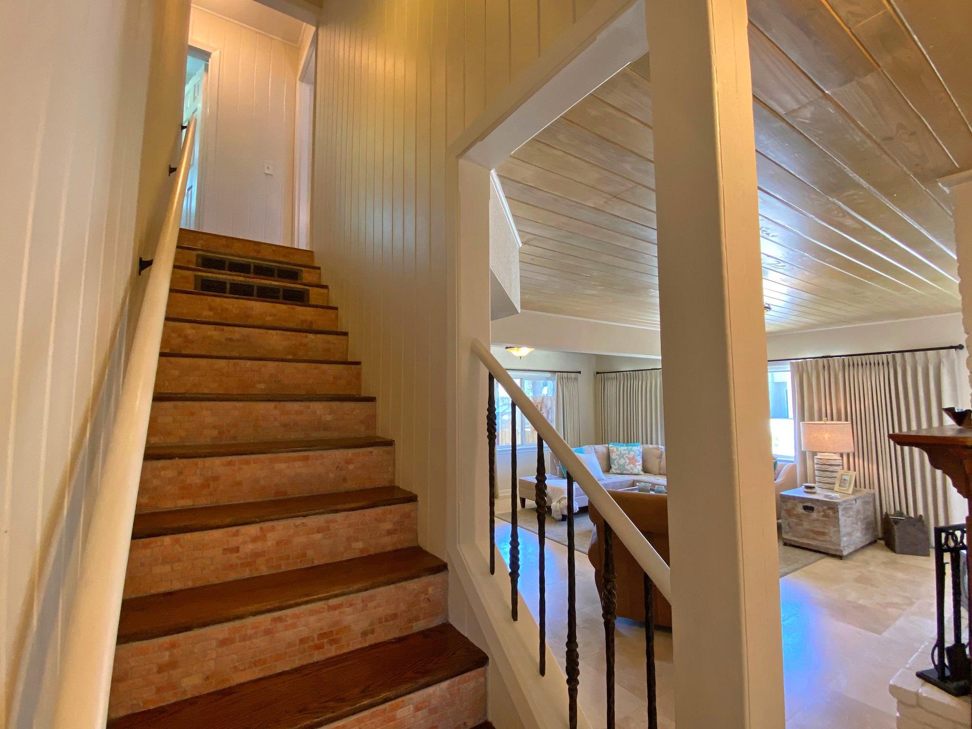 Ariola 103  Mermaid Oasis 30