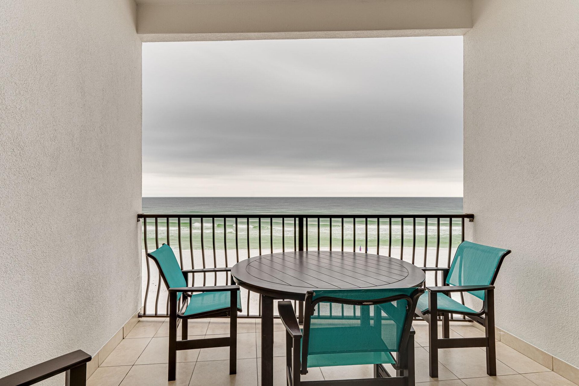 Ocean Front Escape 20