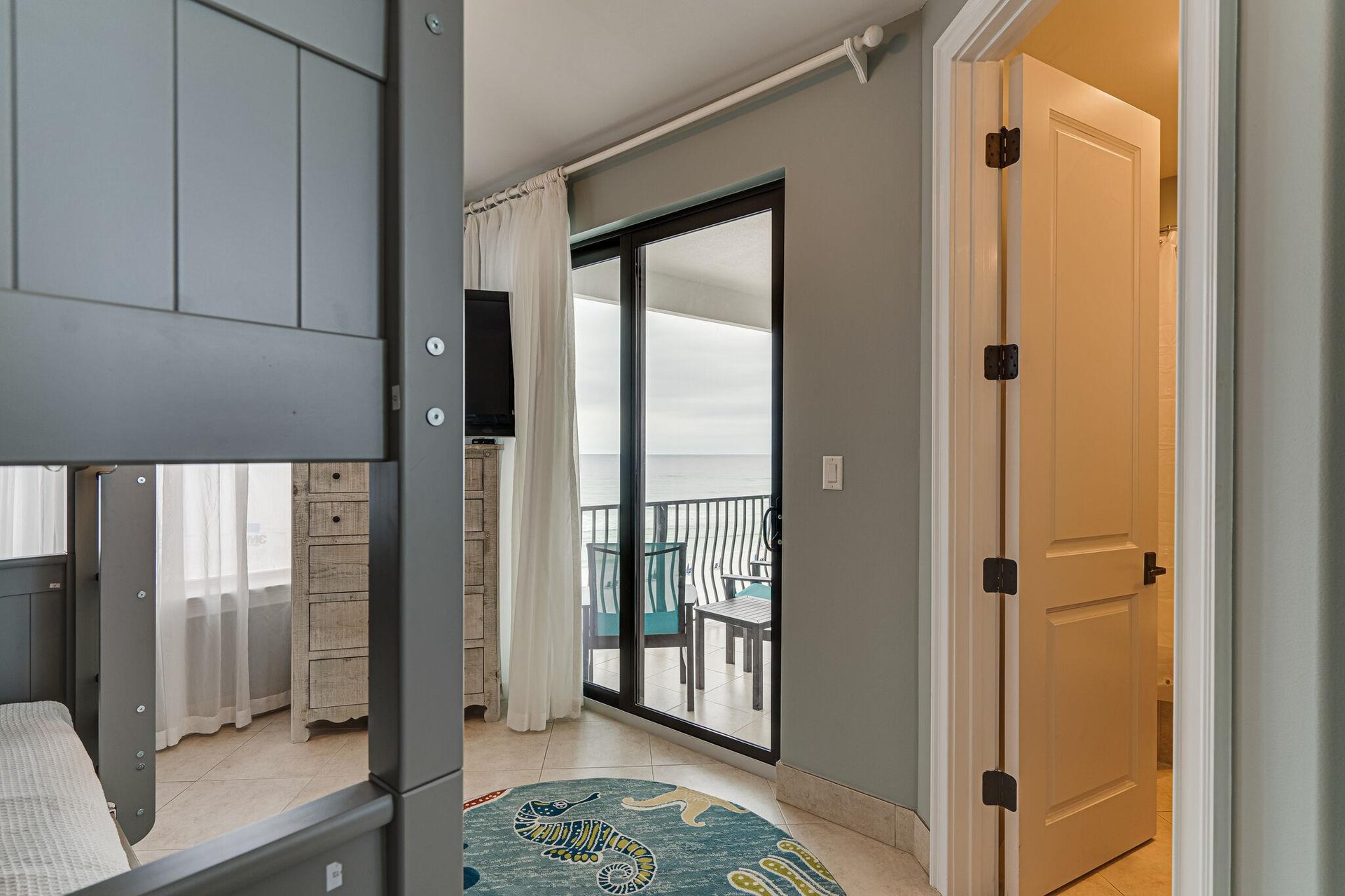 Ocean Front Escape 26