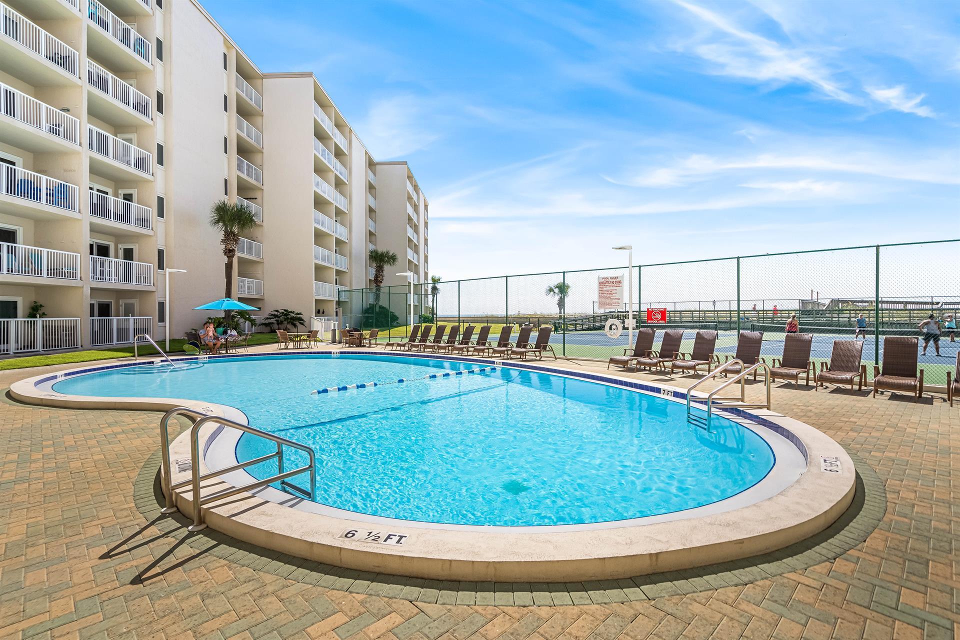 Holiday Surf and Racquet Unit 314 30