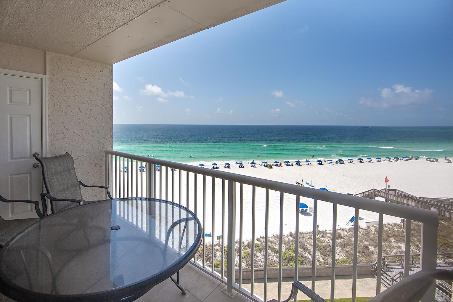Holiday Surf and Racquet Unit 623 2