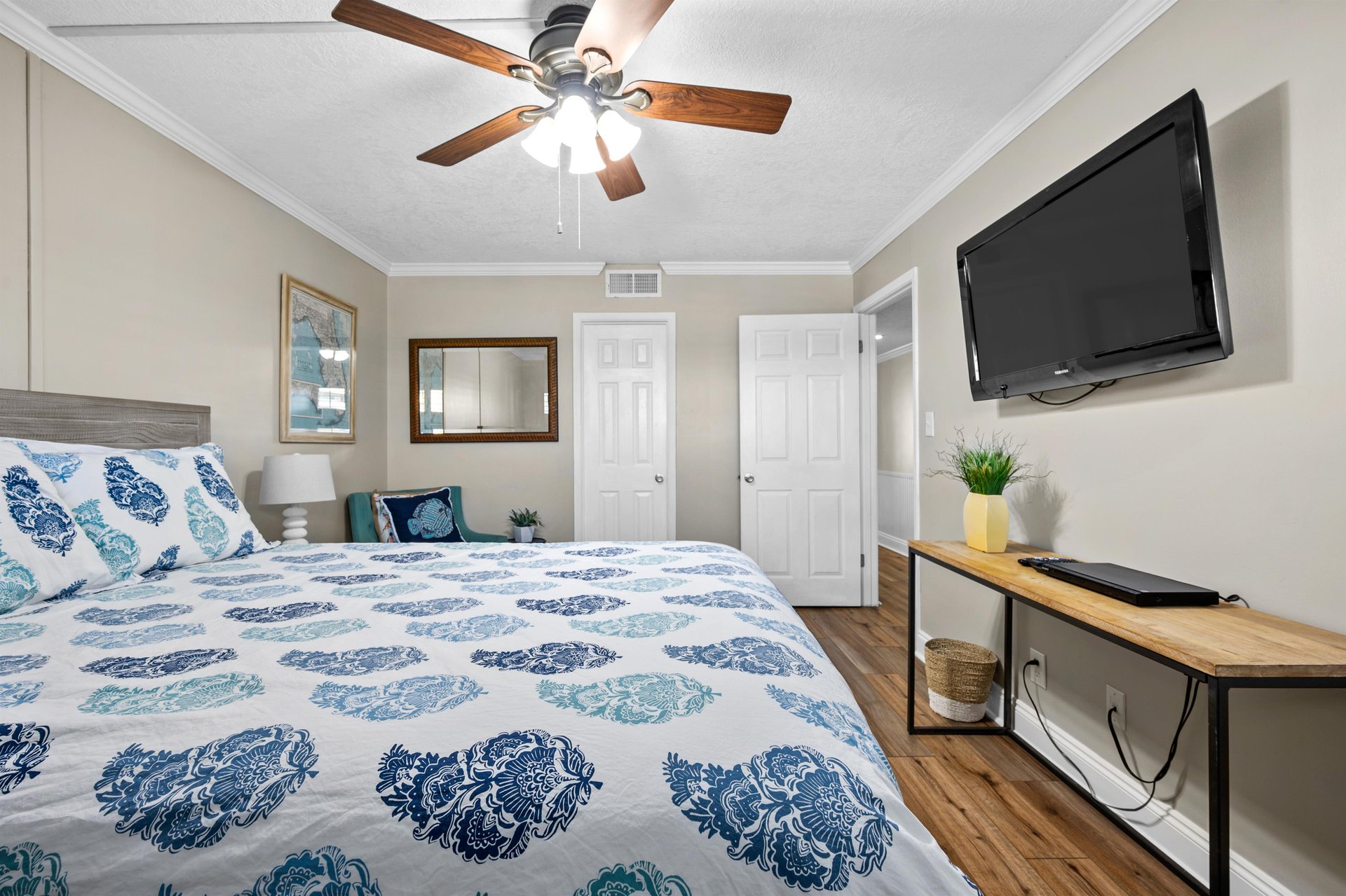 Holiday Surf and Racquet Unit 306 16