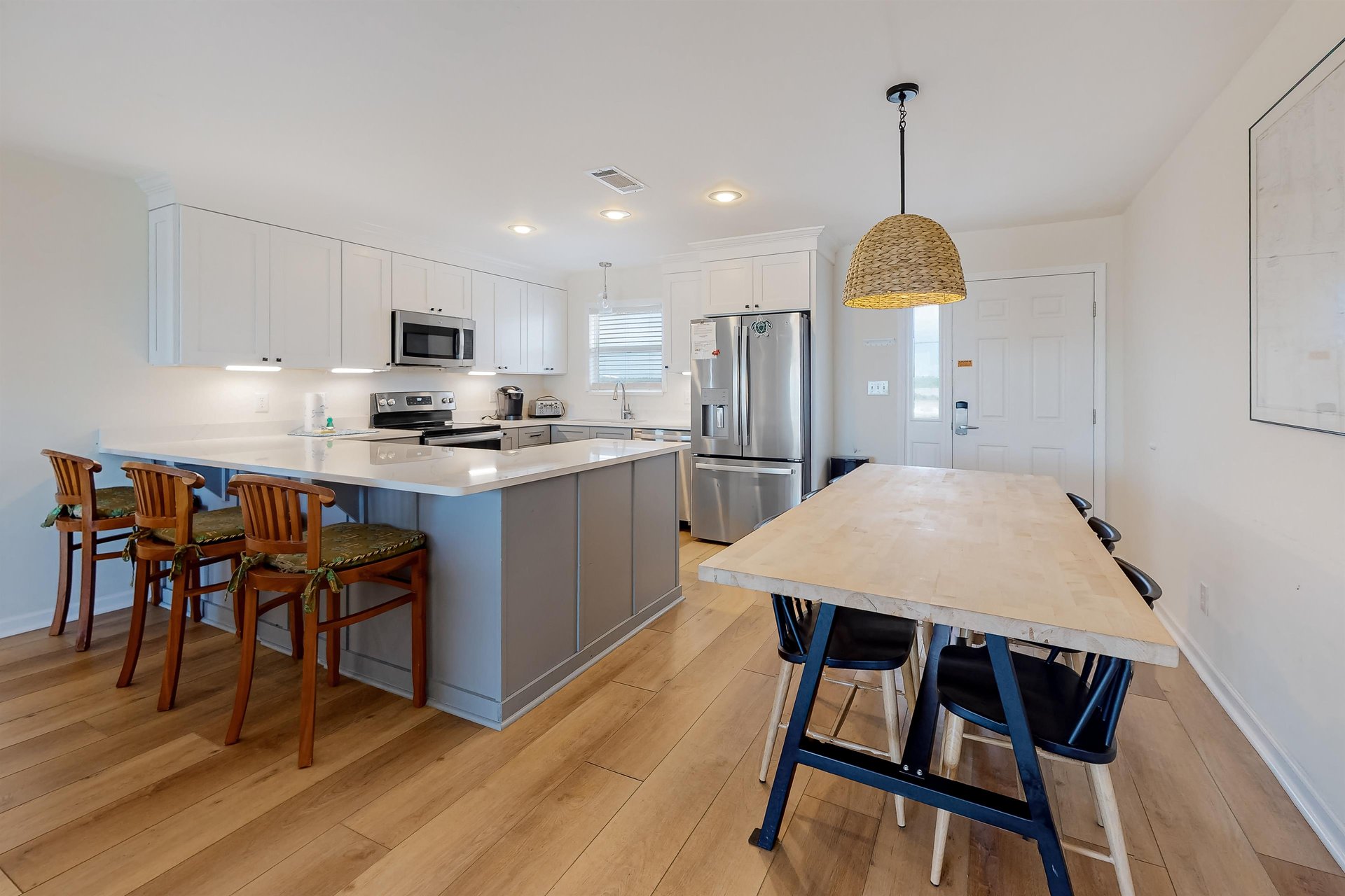 Twin Palms 6