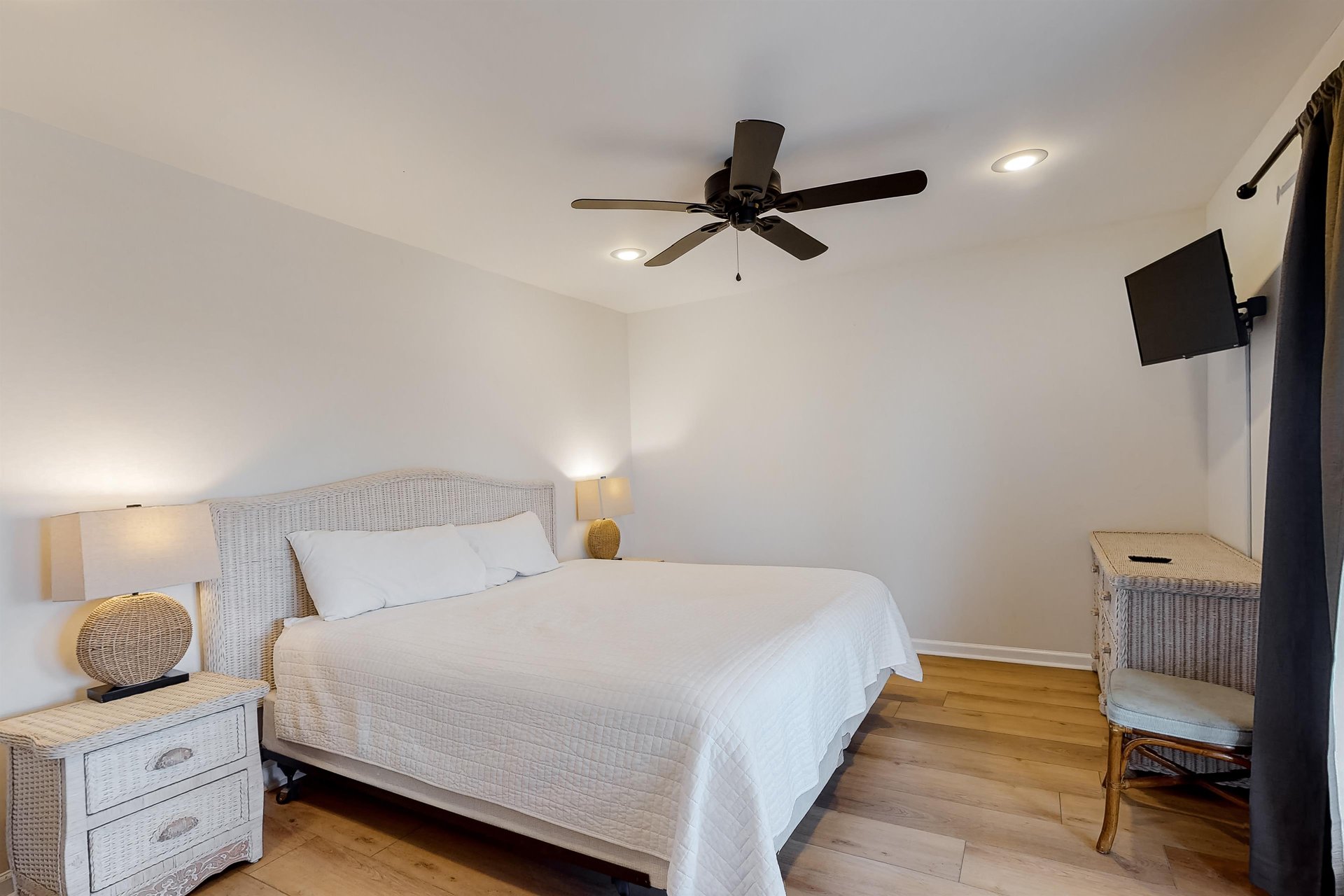 Twin Palms 20