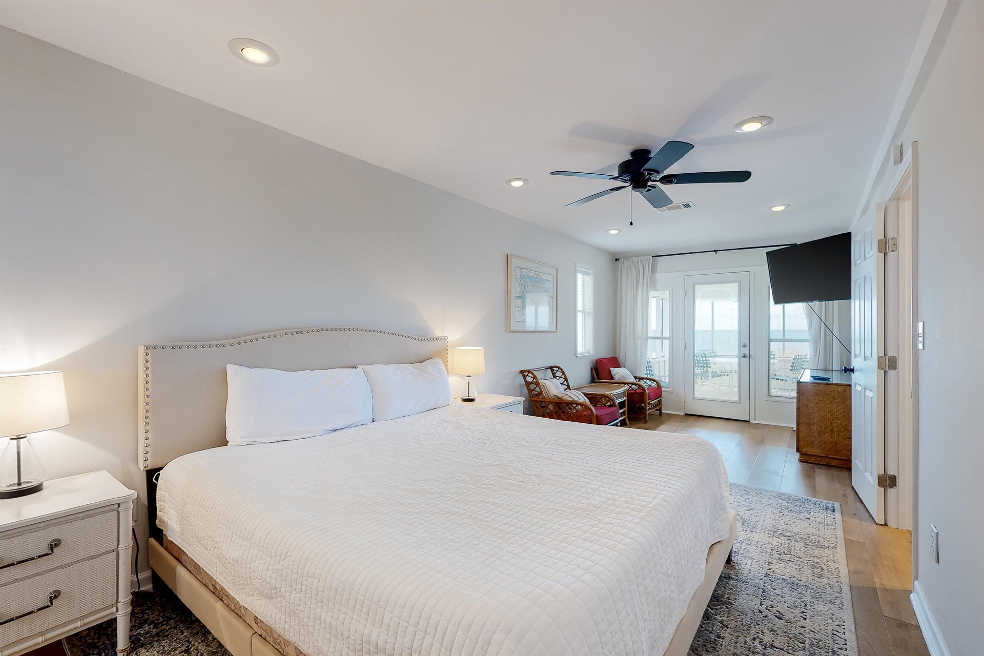 Twin Palms 22