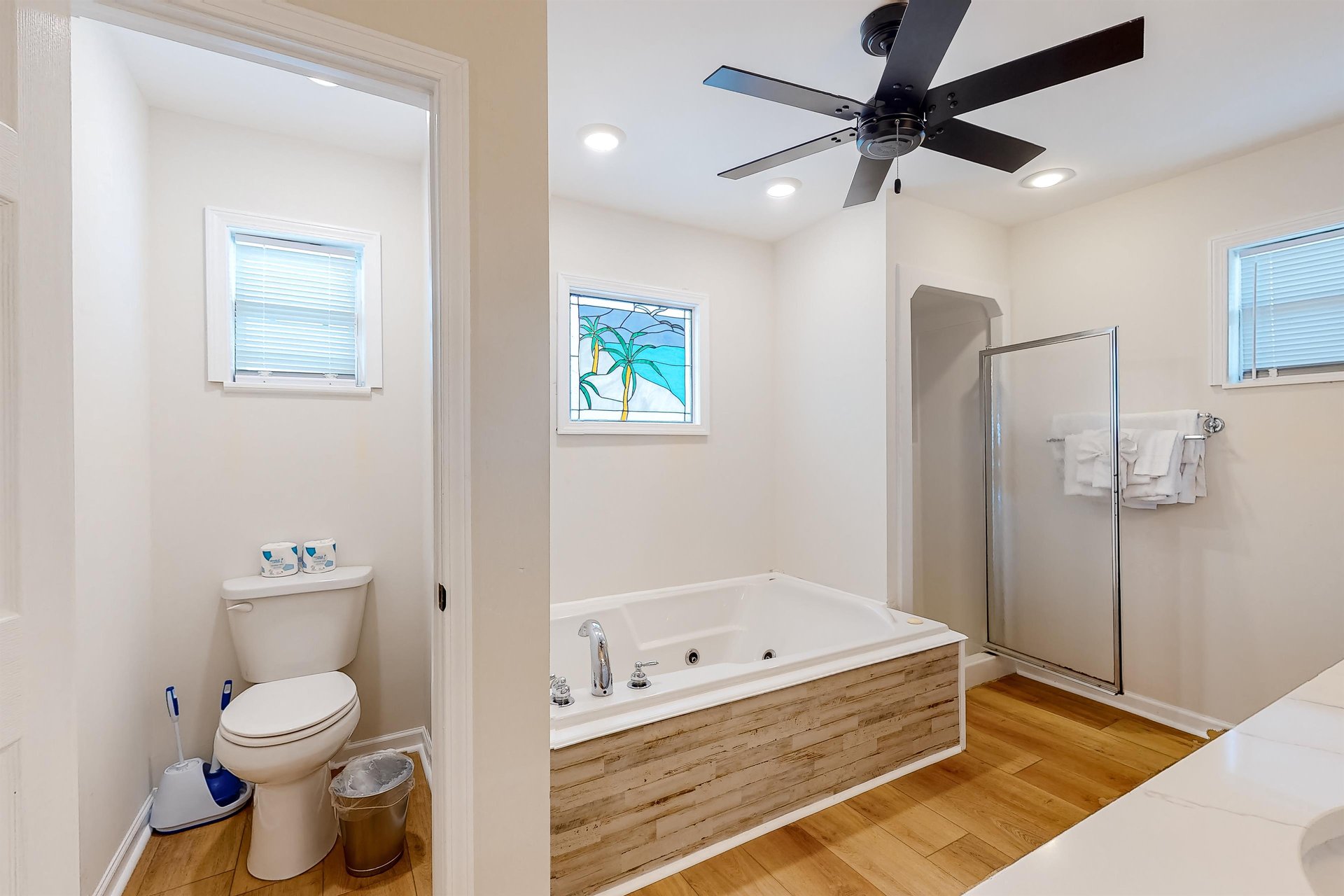 Twin Palms 24