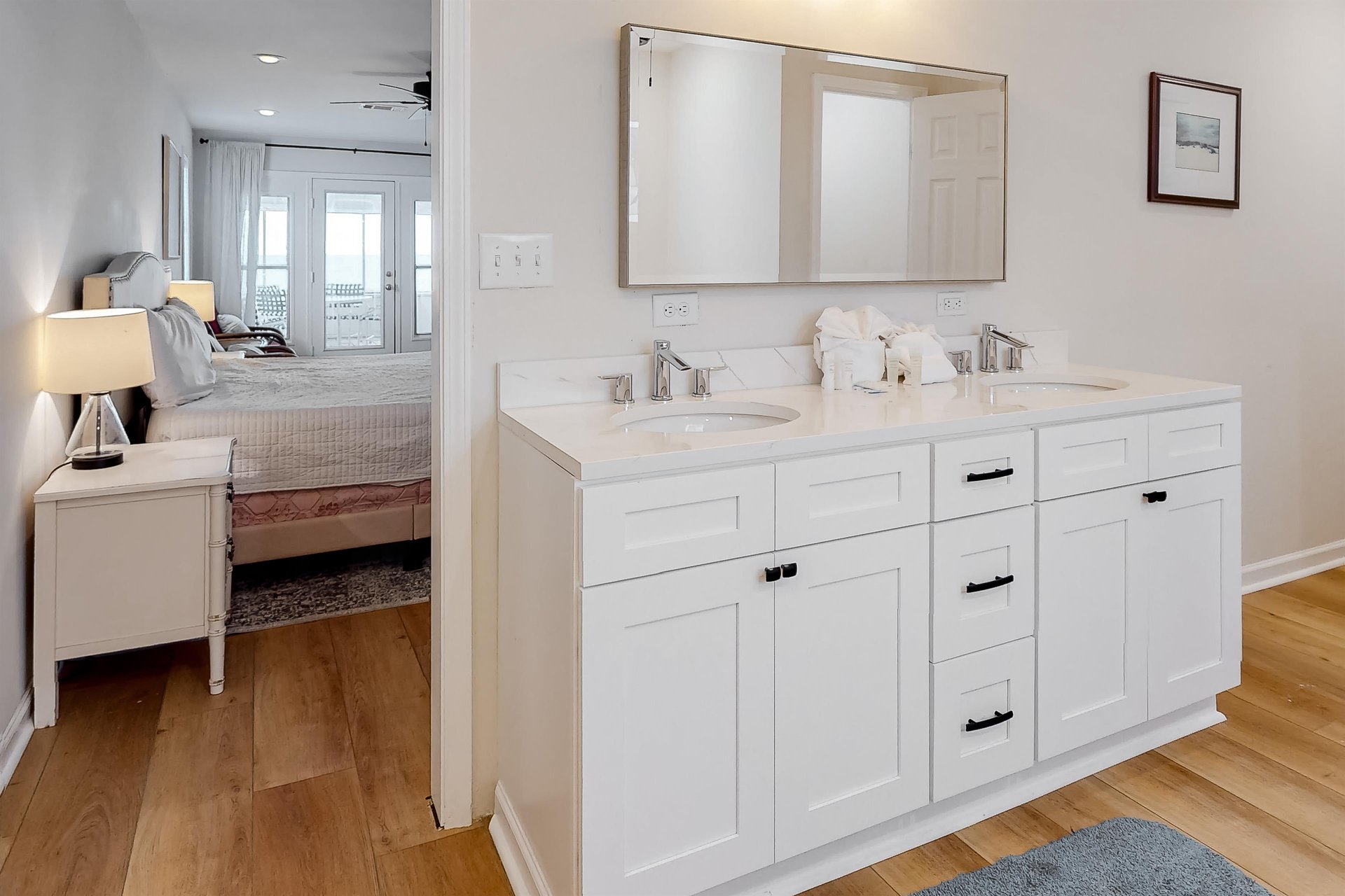 Twin Palms 25