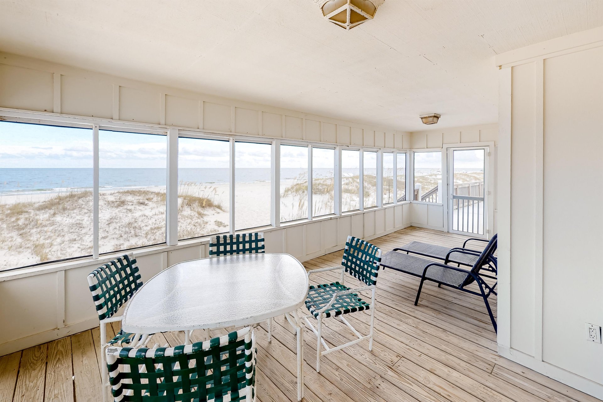 Twin Palms 28