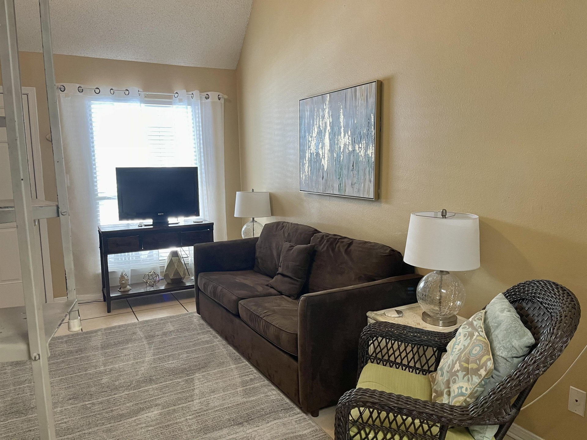 The Cove 212A 2