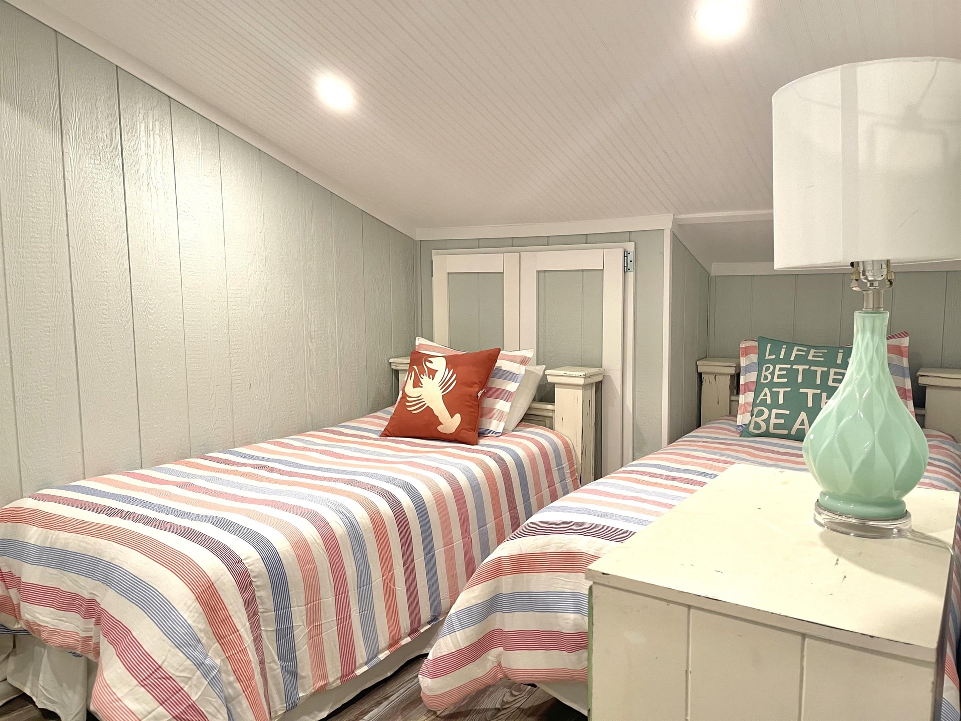 The Cove 212A 12