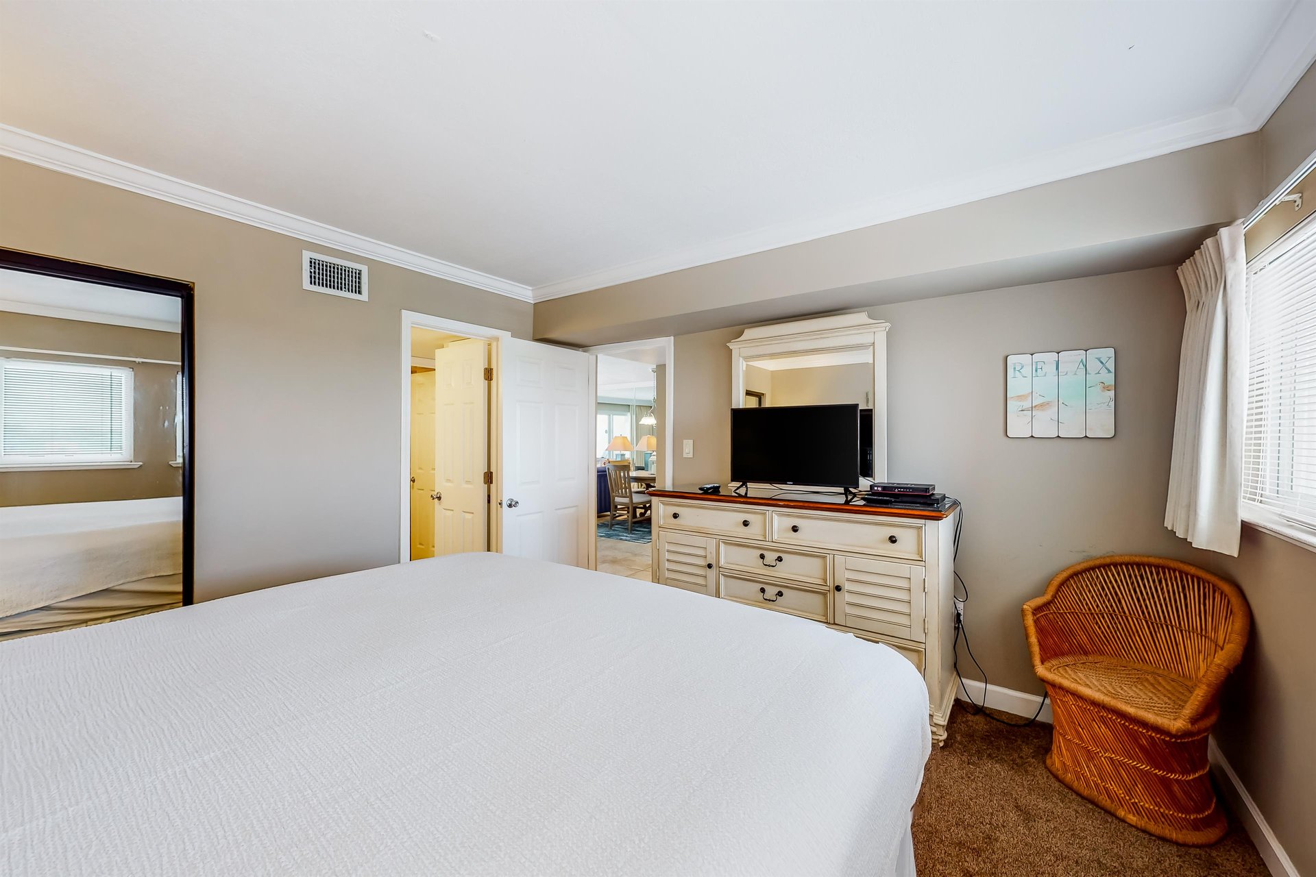 Beach House B404 14