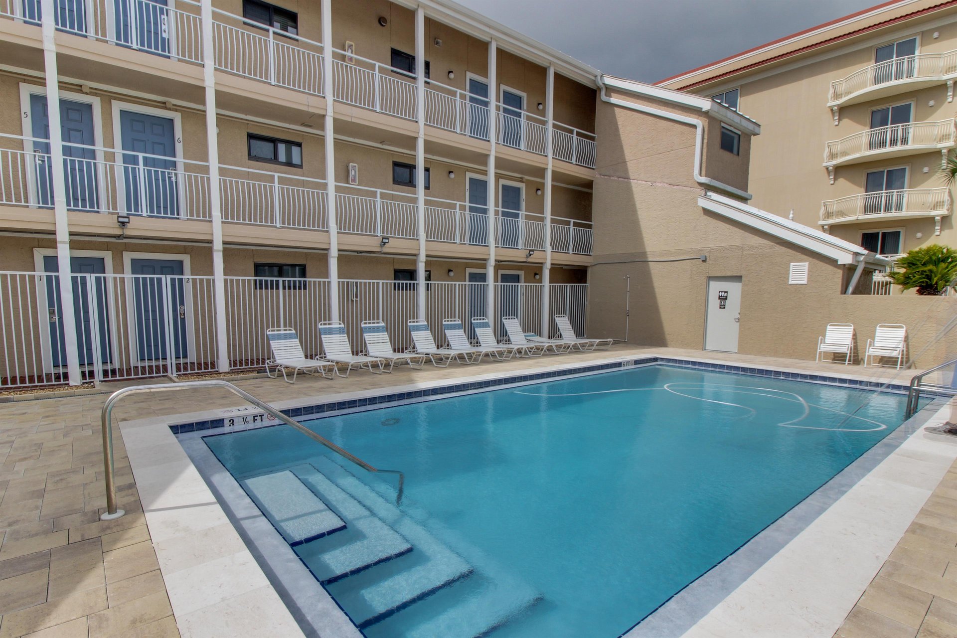 Crystal Villas B15 2