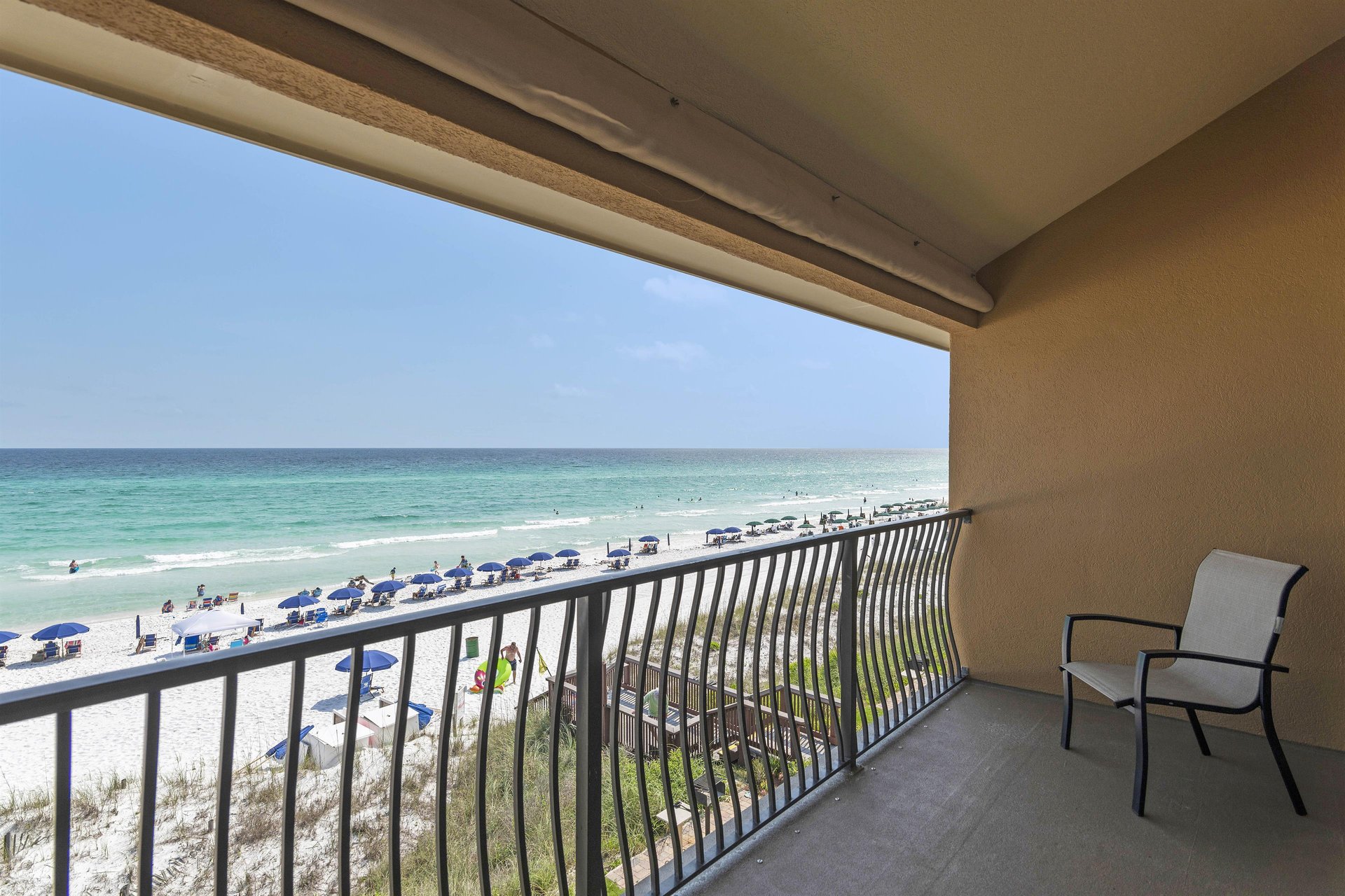 Coral Reef Club 38 22