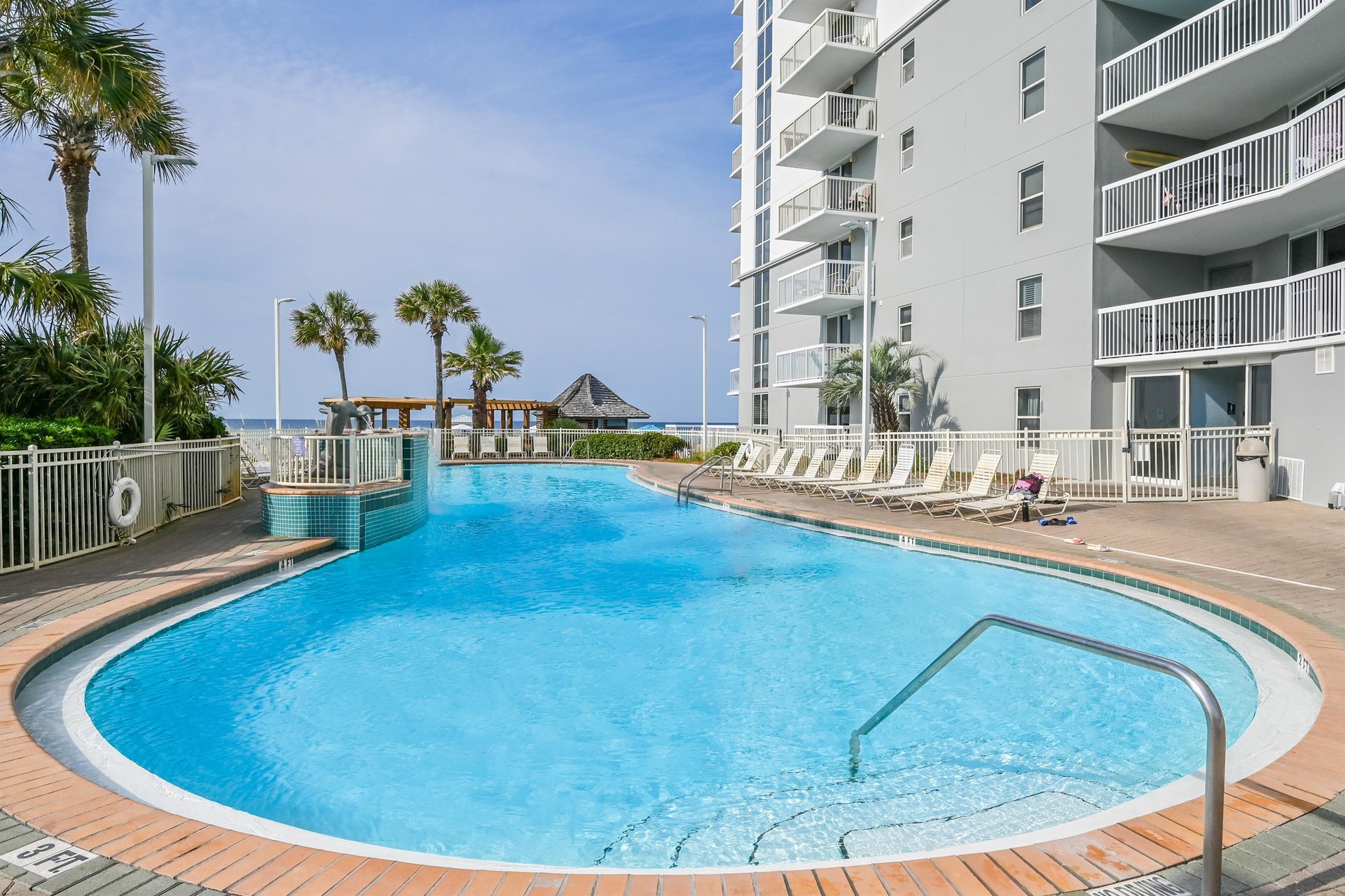 Pelican Beach Resort 705 32