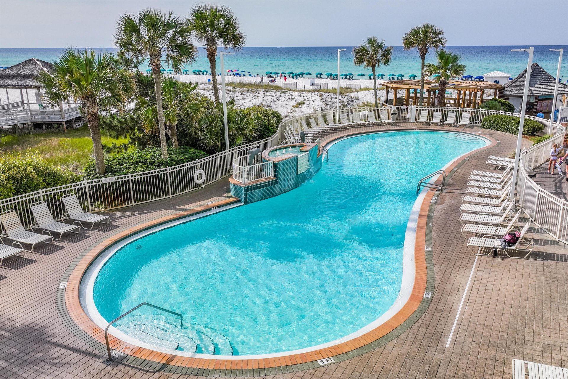 Pelican Beach Resort 705 33