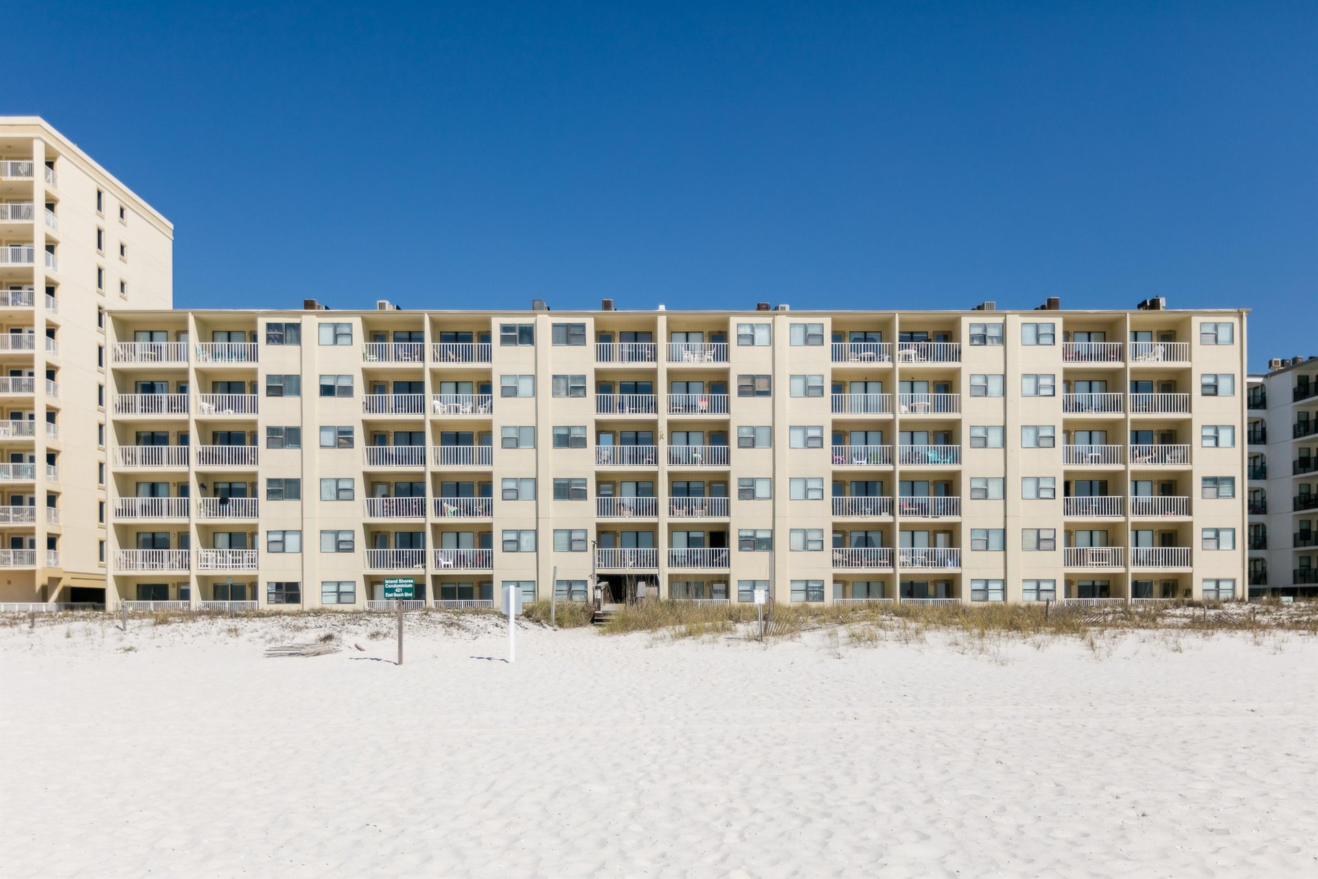 Island Shores 352 22