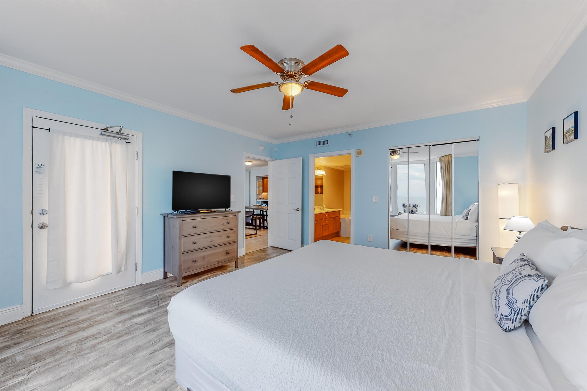 Emerald Beach Resort 2425 12