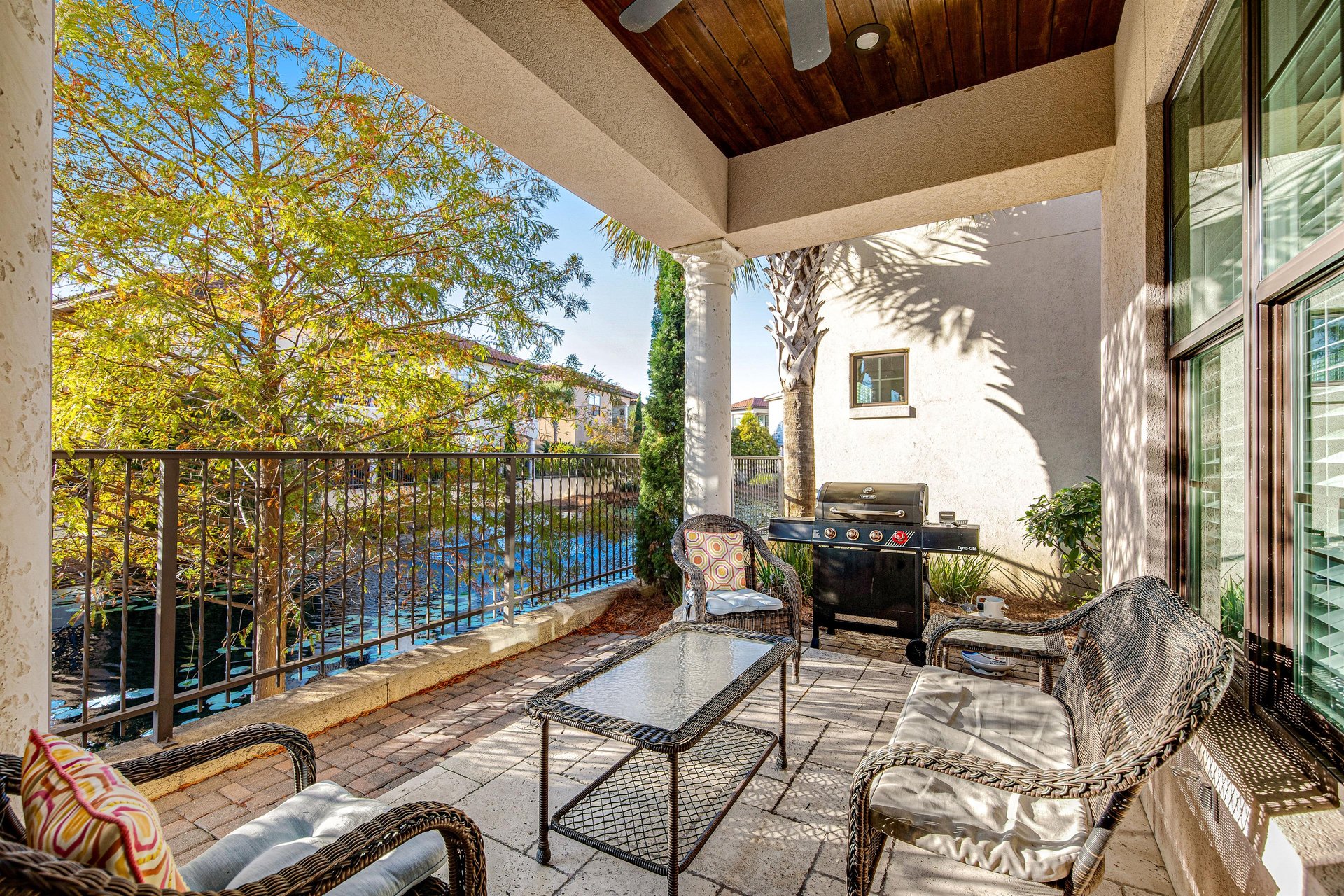 Villa Lago 25