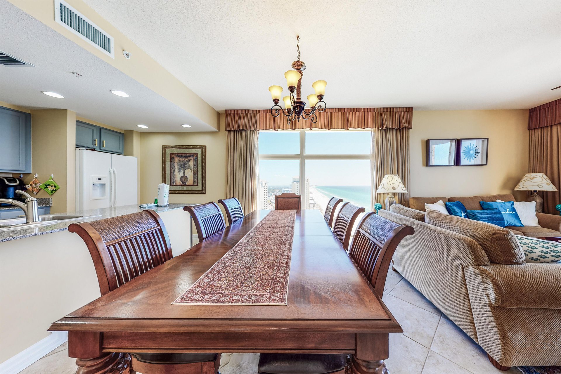 Dolphin Vista 11