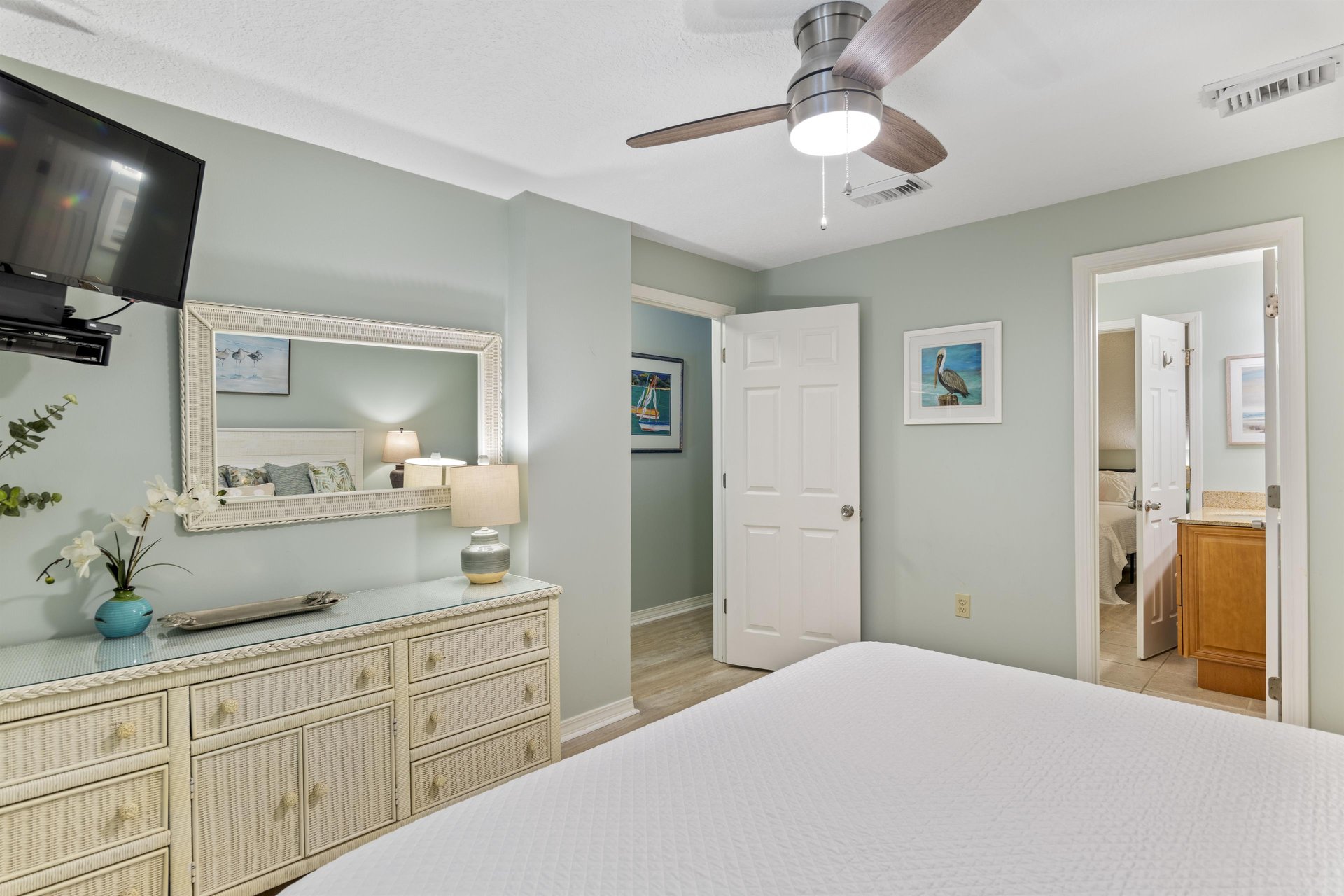 Coral Reef Club 34 16