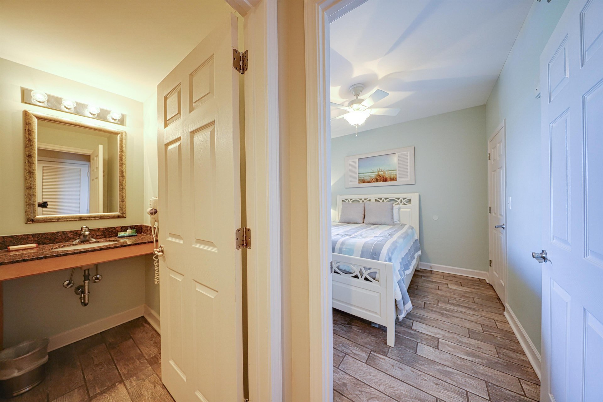 Splash Resort 1402E 12