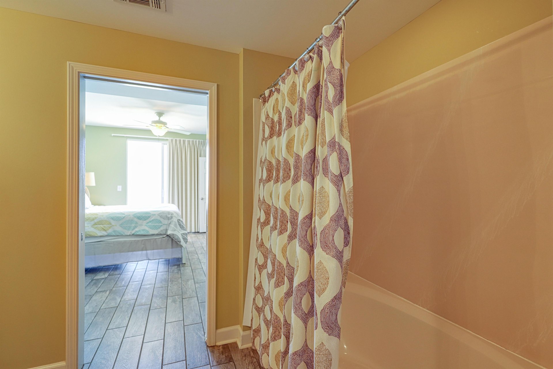 Splash Resort 1402E 21