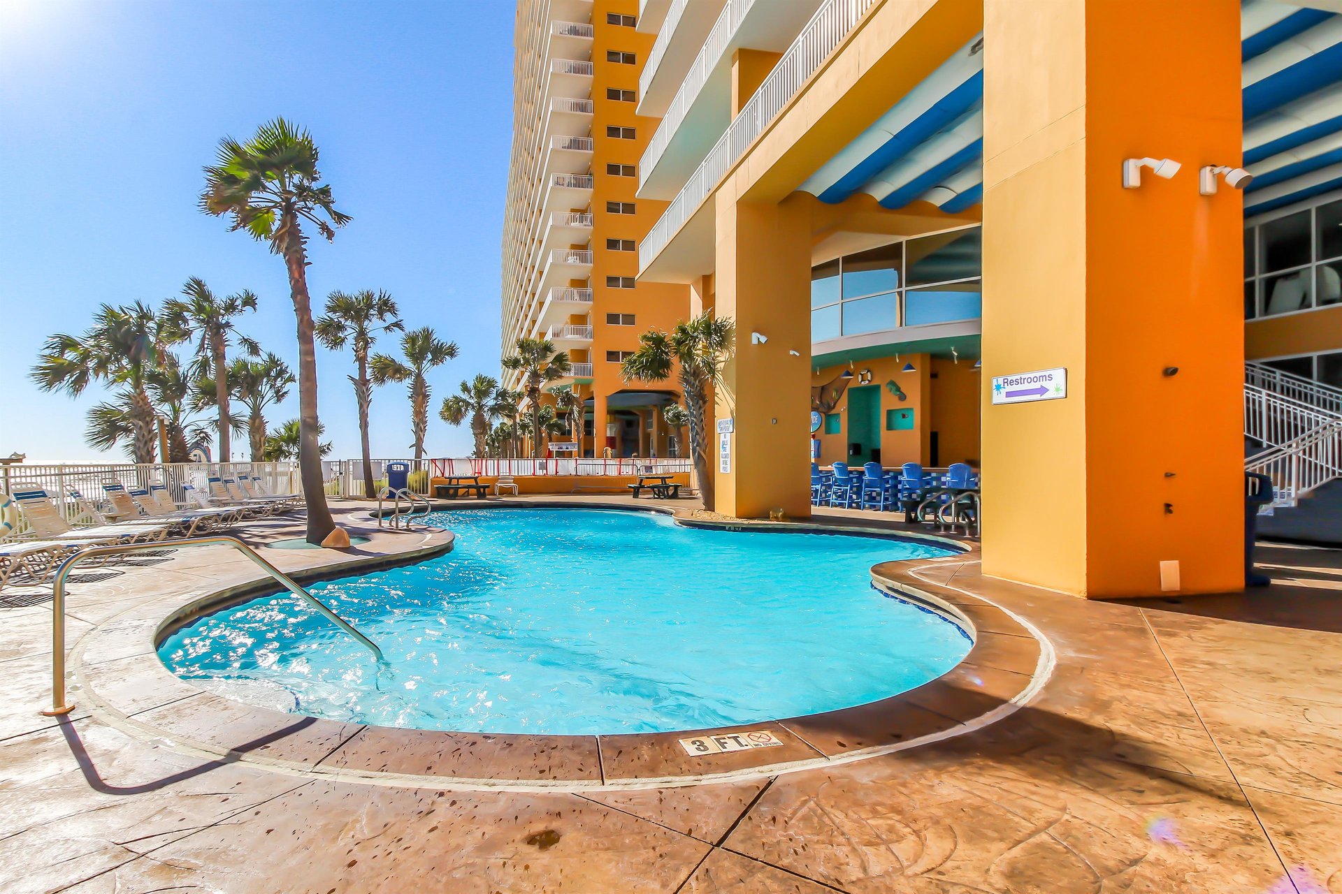 Splash Resort 1402E 30
