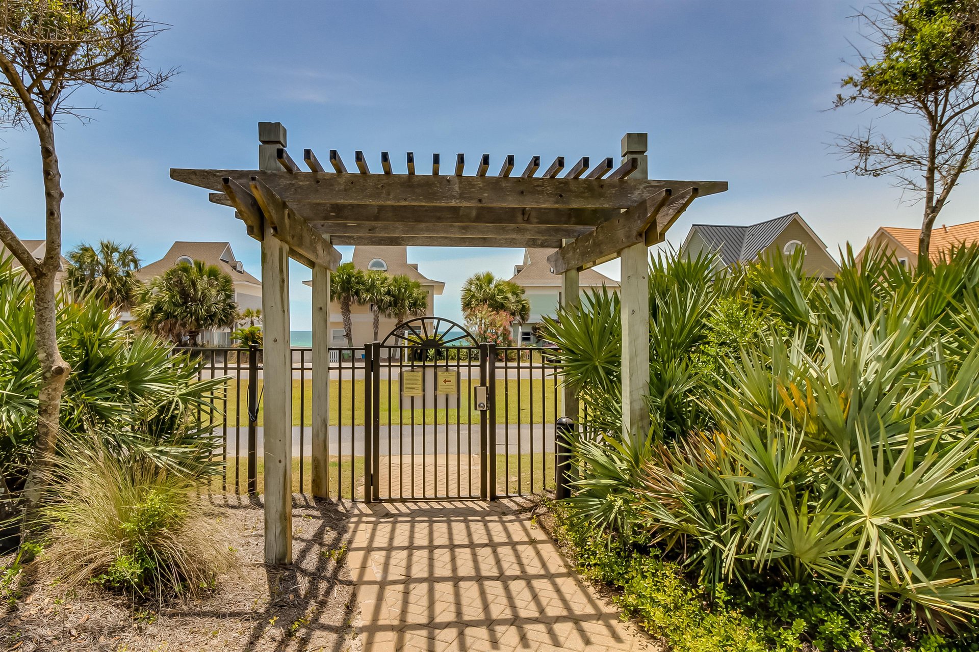 402 Beach Resort 26