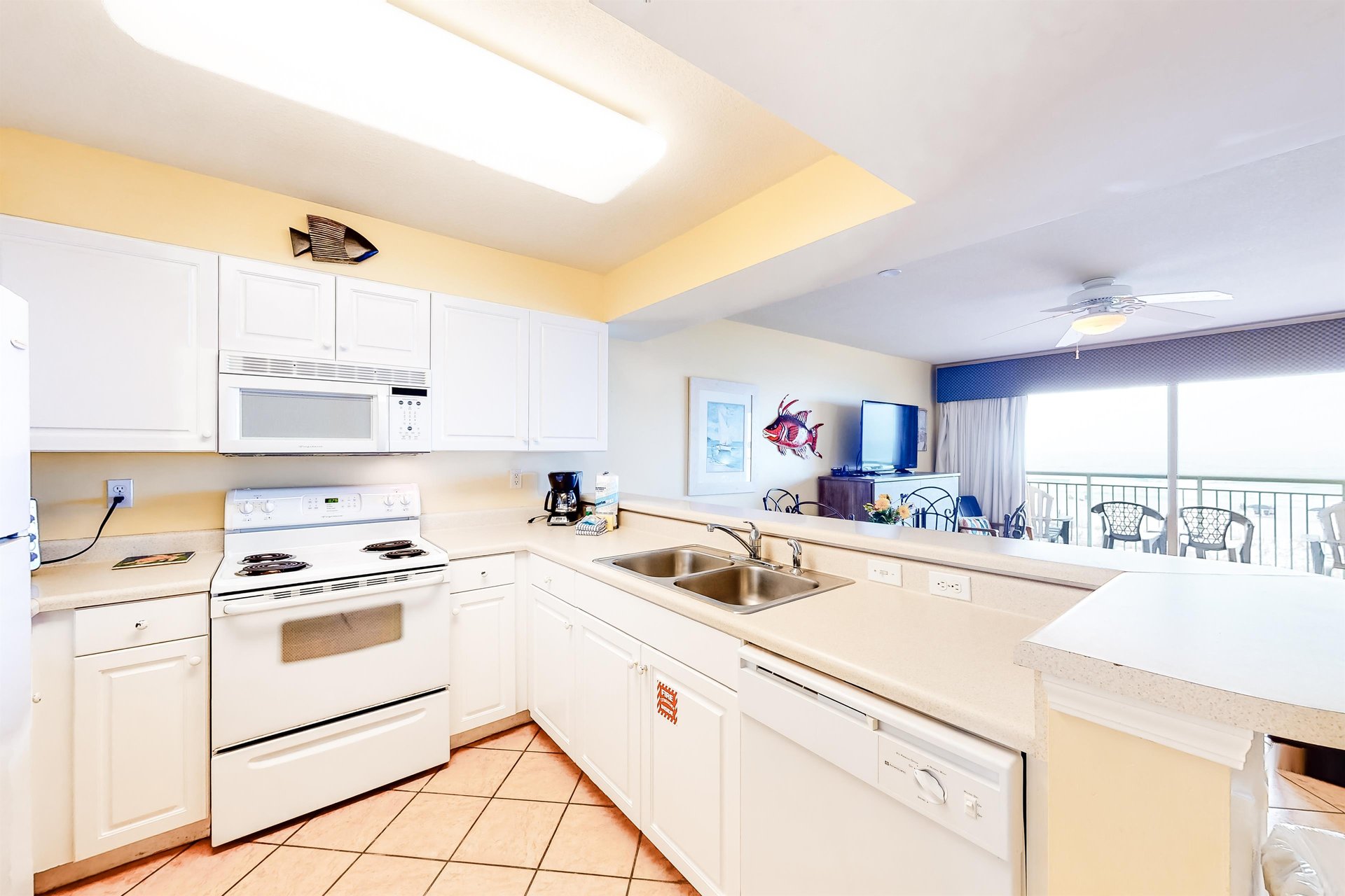 Pelican Isle 216 4