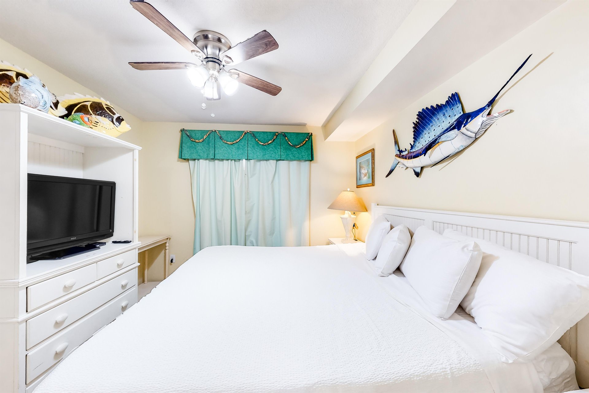 Pelican Isle 216 7
