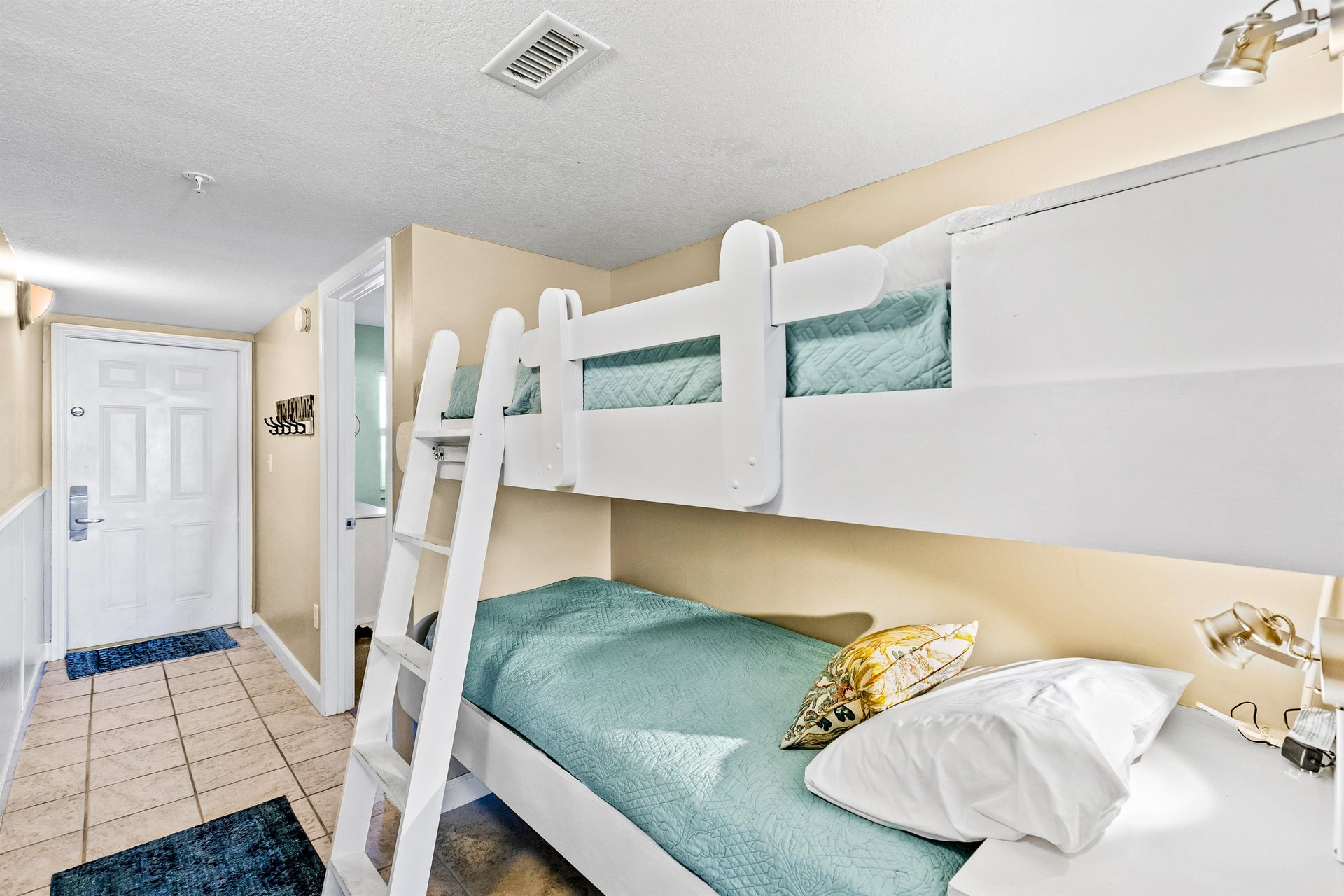Pelican Isle 114 8