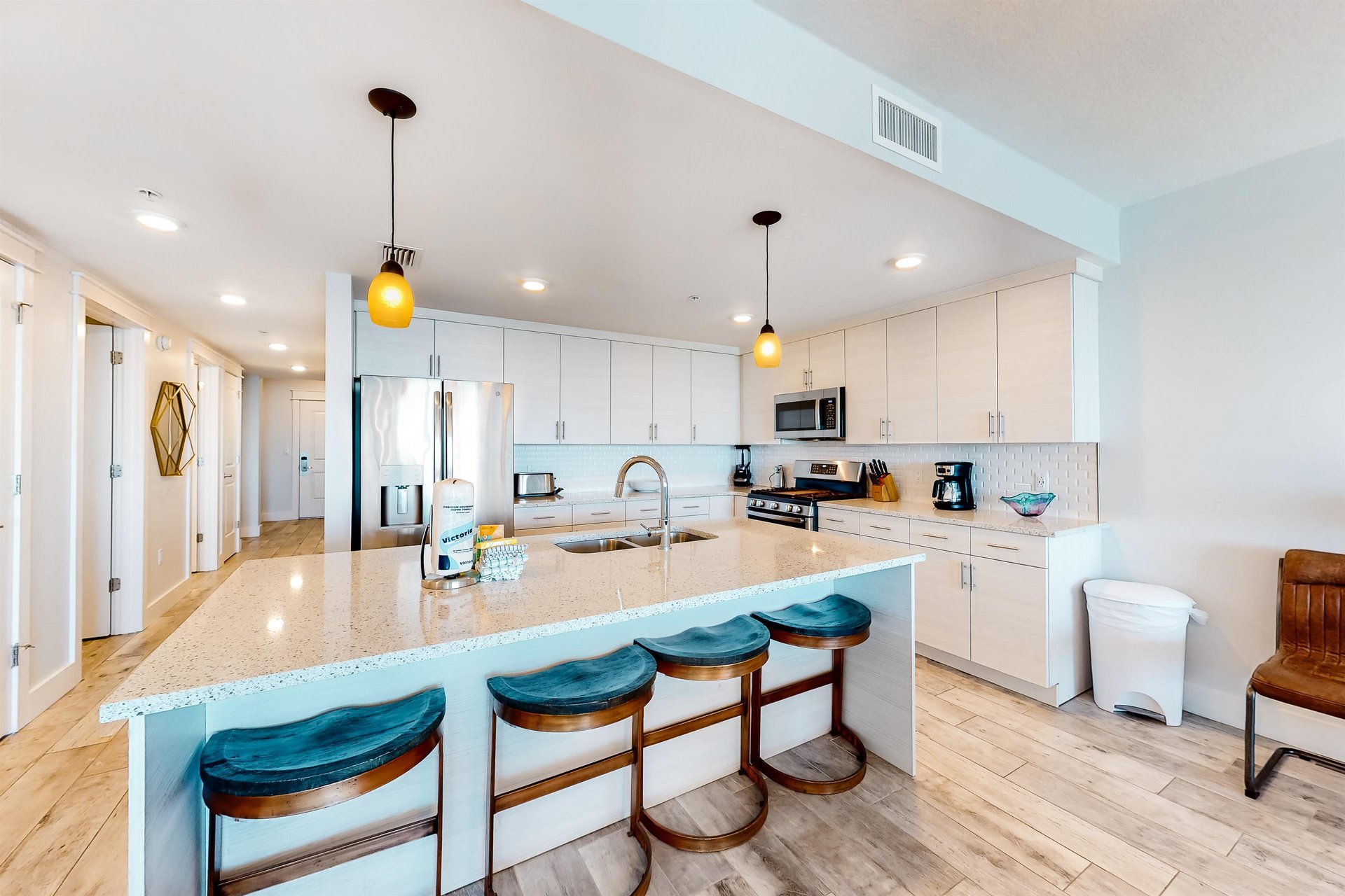 Blu Condos 205 7