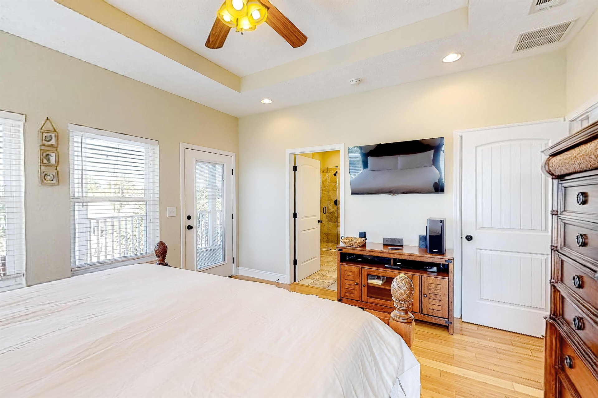2 Palms B 10