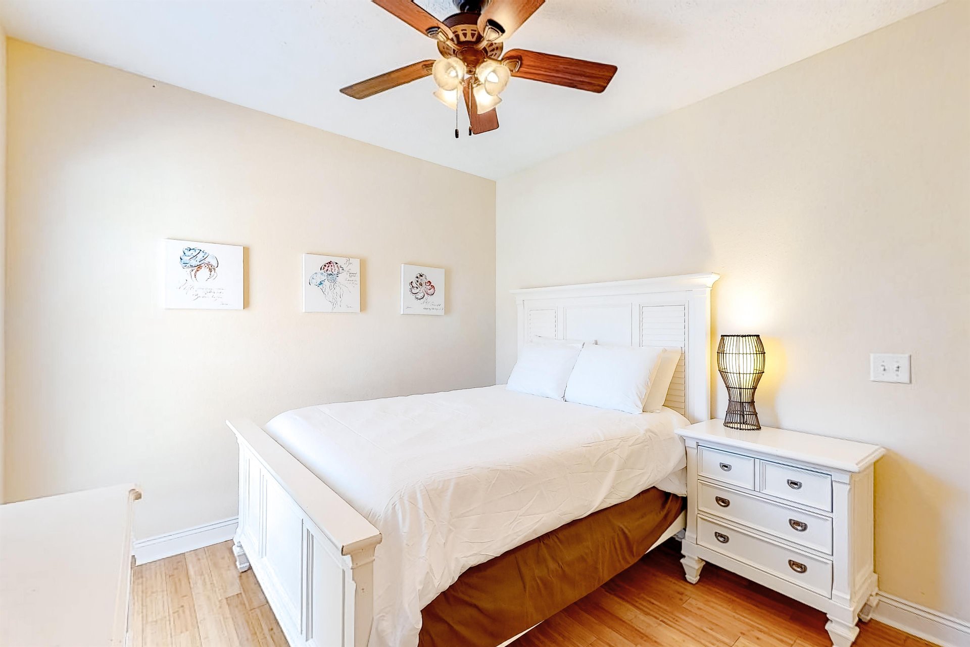 2 Palms B 13